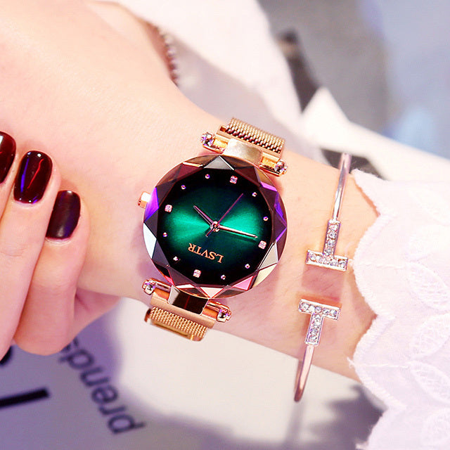 Women Watches Fashion Diamond Ladies Starry Sky Magnet Watch Waterproof