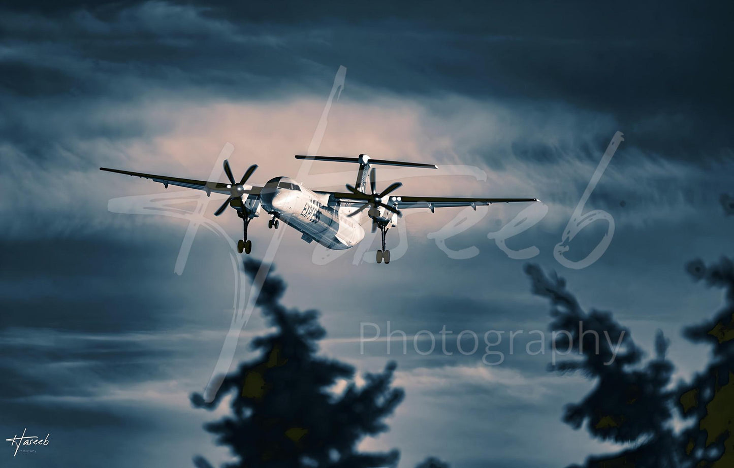 Sky Meets Earth: Airplanes & Stunning Landscapes